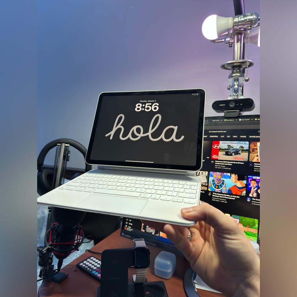 iPod air gen 5 with original magic keyboard